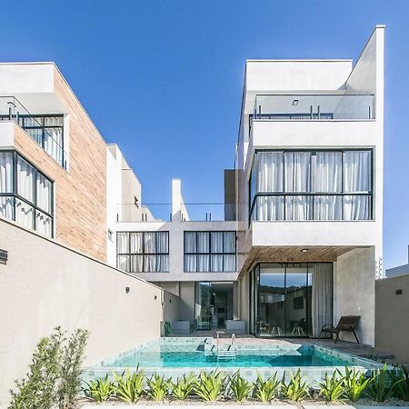 Casa Requinte, 4 Suites , Piscina II Balneário Camboriú エクステリア 写真