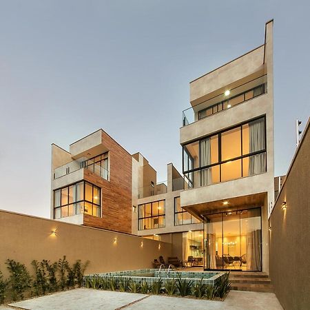 Casa Requinte, 4 Suites , Piscina II Balneário Camboriú エクステリア 写真