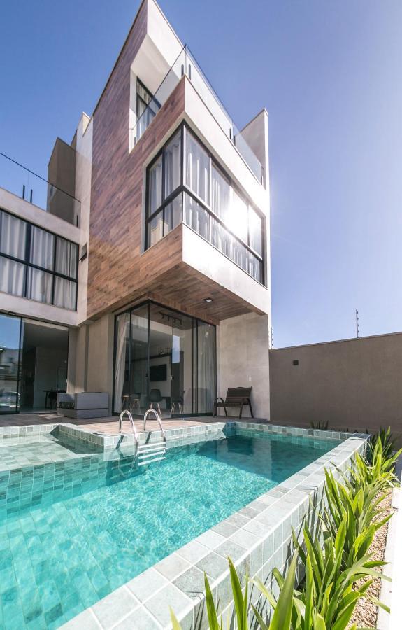 Casa Requinte, 4 Suites , Piscina II Balneário Camboriú エクステリア 写真