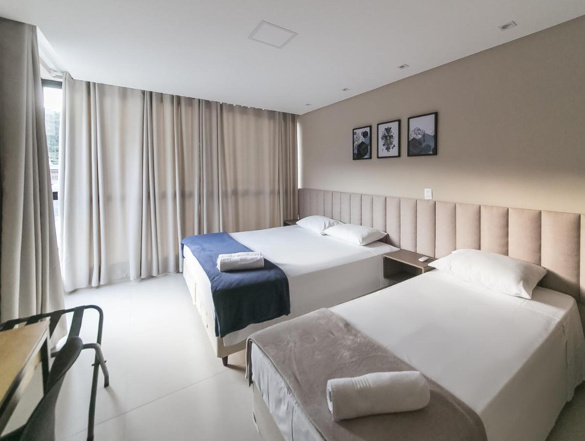 Casa Requinte, 4 Suites , Piscina II Balneário Camboriú エクステリア 写真